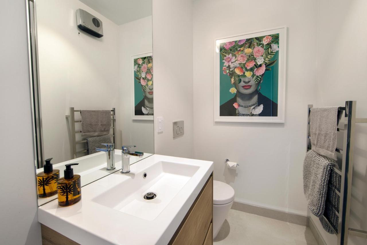 Funk In The City - Luxury Laneway Apartment With Single Garage Christchurch Buitenkant foto
